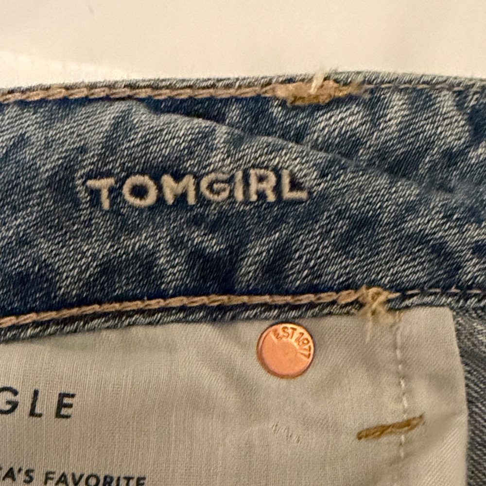 Tomgirl American Eagle Outfitters Light Blue Distressed Jeans - Picture 5 of 7